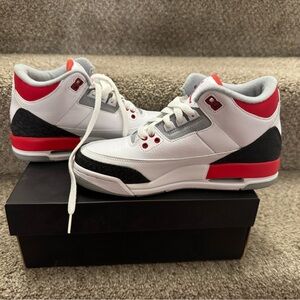 Nike boys Air Jordan 3 Retro 2013 GS 398614-120 Size 5y Brand New